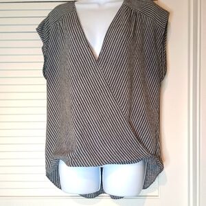 Max Studio London Striped Black and White Women's Long Open Vneck Top Size Large